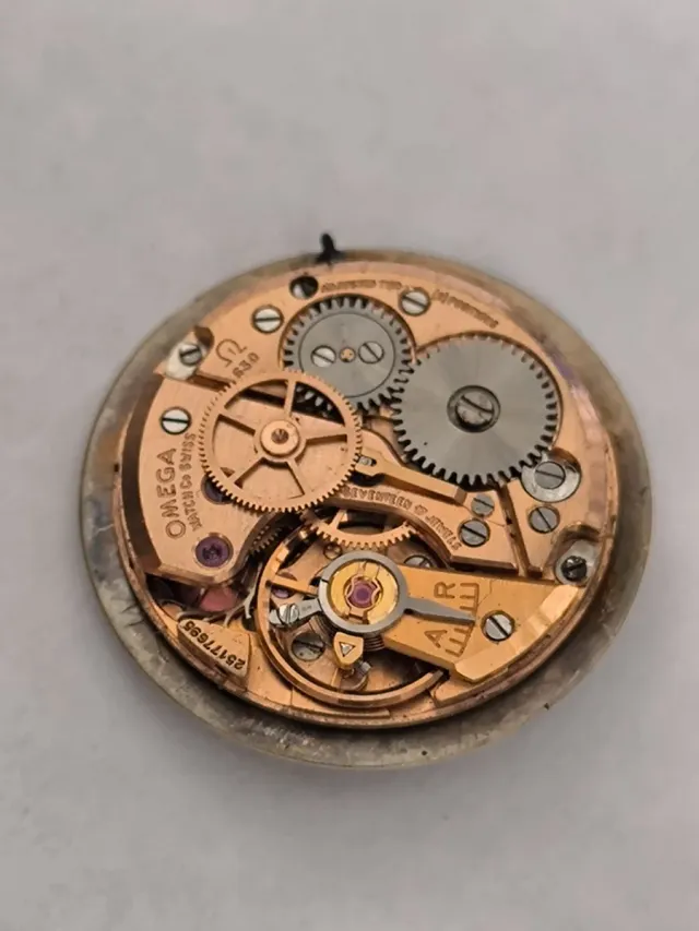 Reloj Omega de cuerda para dama, oara reparar