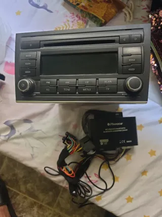 Radio Audi A4 con Kit Bluetooth Phonocar