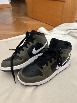 Zapatillas Nike Jordan 1 Mid Verde/Negro