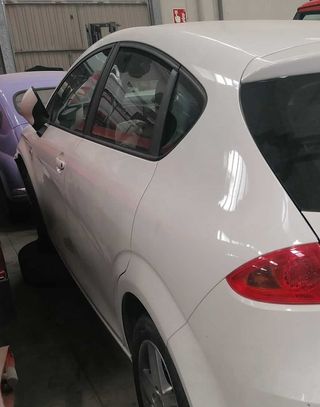 PUERTA DELANTERA IZQUIERDA SEAT LEON 1.6 TDI 2012 