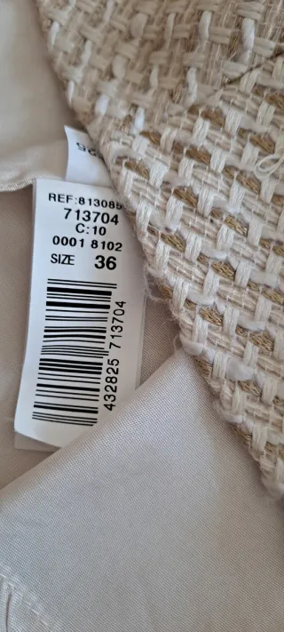 Traje chaqueta y falda beige/dorado