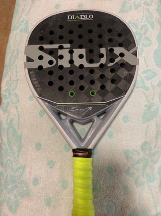 Pala de pádel Diablo Revolution 2