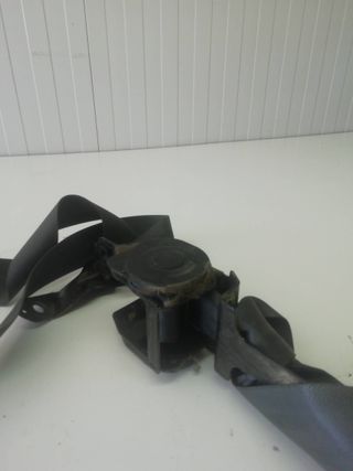 CINTURON SEGURIDAD DELANTERO DERECHO MITSUBISHI MONTERO (V20 (2)