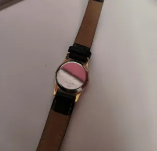 Reloj Omega Dorado y Negro Chapada de oro