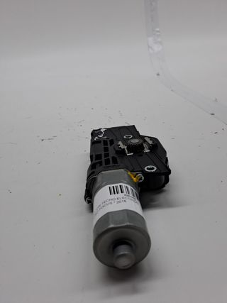 MOTOR TECHO ELECTRICO FORD FOCUS (2)