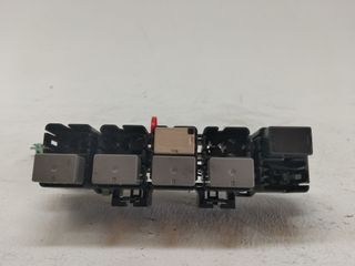 CAJA RELES / FUSIBLES SUBARU XV (4)