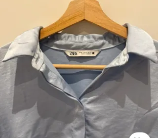 Camisa Zara satinada azul