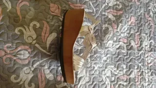 Sandalias 24 HRS. *Nuevas*