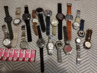 Lote de 19 relojes 