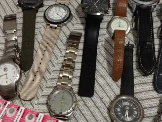 Lote de 19 relojes 
