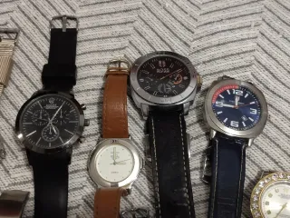 Lote de 19 relojes 