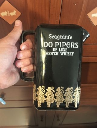 Jarra Seagram's 100 Pipers Scotch Whisky