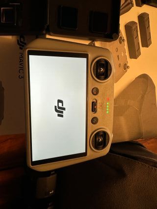 DJI Mavic 3 V2.0 Fly More Combo + Care refresh