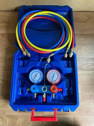 Manómetro A/C con mangueras R-410A