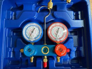 Manómetro A/C con mangueras R-410A