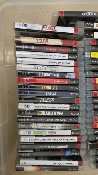 Consola PlayStation 3 Sony Negra+2 Mandos+64 juego