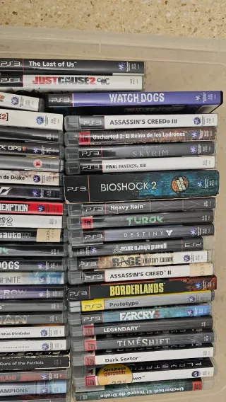 Consola PlayStation 3 Sony Negra+2 Mandos+64 juego