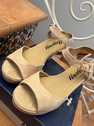Sandalias XTI Beige Tacon