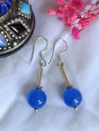 Pendientes de plata con bolas azules