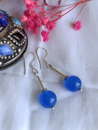 Pendientes de plata con bolas azules