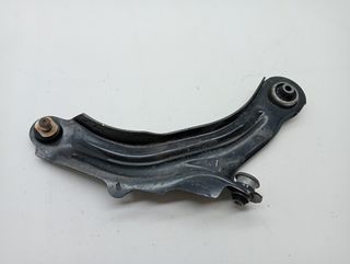 BRAZO SUSPENSION INFERIOR DELANTERO DERECHO RENAULT CAPTUR (2)