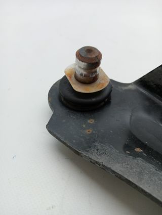 BRAZO SUSPENSION INFERIOR DELANTERO DERECHO RENAULT CAPTUR (2)