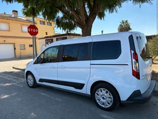 Ford Grand Tourneo Connec 2012