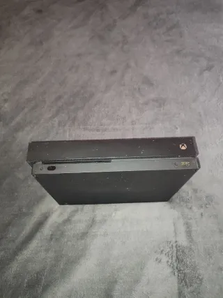Xbox One X Negra