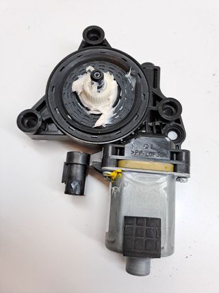 MOTOR ELEVALUNAS TRASERO DERECHO KIA SPORTAGE (2)