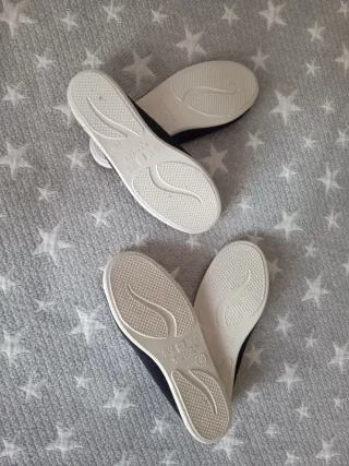 Zapatillas chinas niña negras