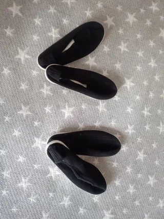 Zapatillas chinas niña negras