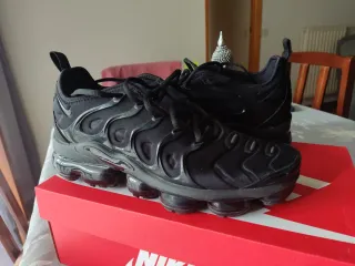 Nike Air Vapormax Plus Negras