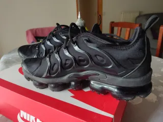 Nike Air Vapormax Plus Negras