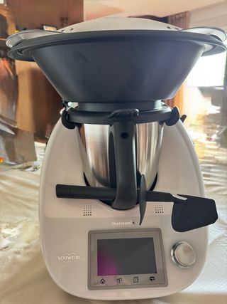 Thermomix TM5 con Varoma y libros digitales