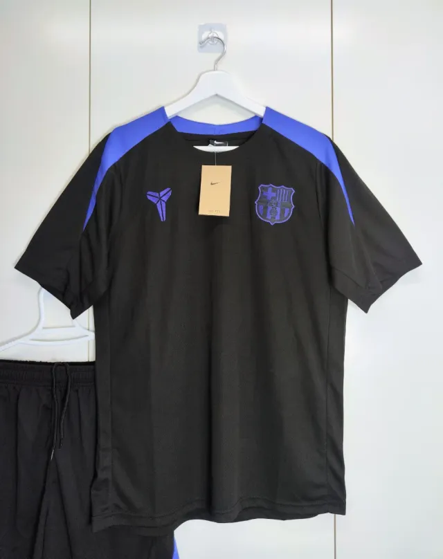 Conjunto de Entrenamiento de Futbol Negro 2025/26