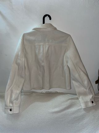 Chaqueta Stradivarius Blanca 