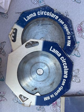 Lama circular con riprti in HM