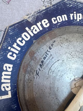 Lama circular con riprti in HM