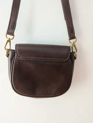 Bolso pequeño marrón Mango