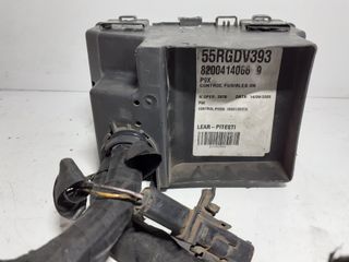 CAJA RELES / FUSIBLES RENAULT VEL SATIS (BJ0) (2)