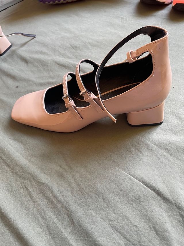 Manoletinas Zara charol rosa talla 39