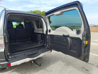 Mitsubishi Montero 2012