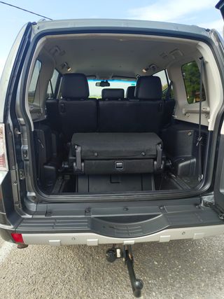 Mitsubishi Montero 2012