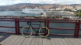 Bicicleta Fixie Negra Perfiles Amarillos talla L
