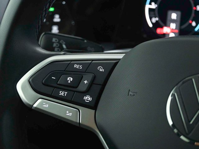 Volkswagen Golf Life 1.0 eTSI 110cv DSG7