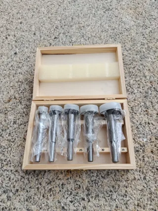 Juego brocas para agujeros bisagras Cazoleta. Nuev