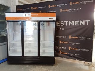 Nevera expositora de bebidas 3 puertas de cristal