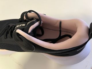 Zapatillas Kiprun Negras y Rosas