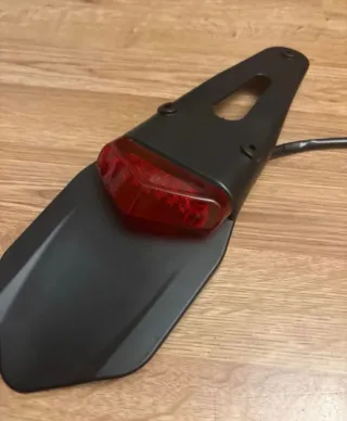 PORTAMATRÍCULAS CORTO LED
