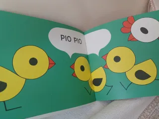 Libro infantil Pio Pio-Cra Cra.  Atilio.